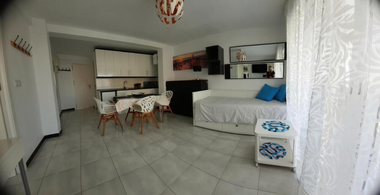 Happy Loix Apartamento Wifi Aa Бенидорм Екстериор снимка